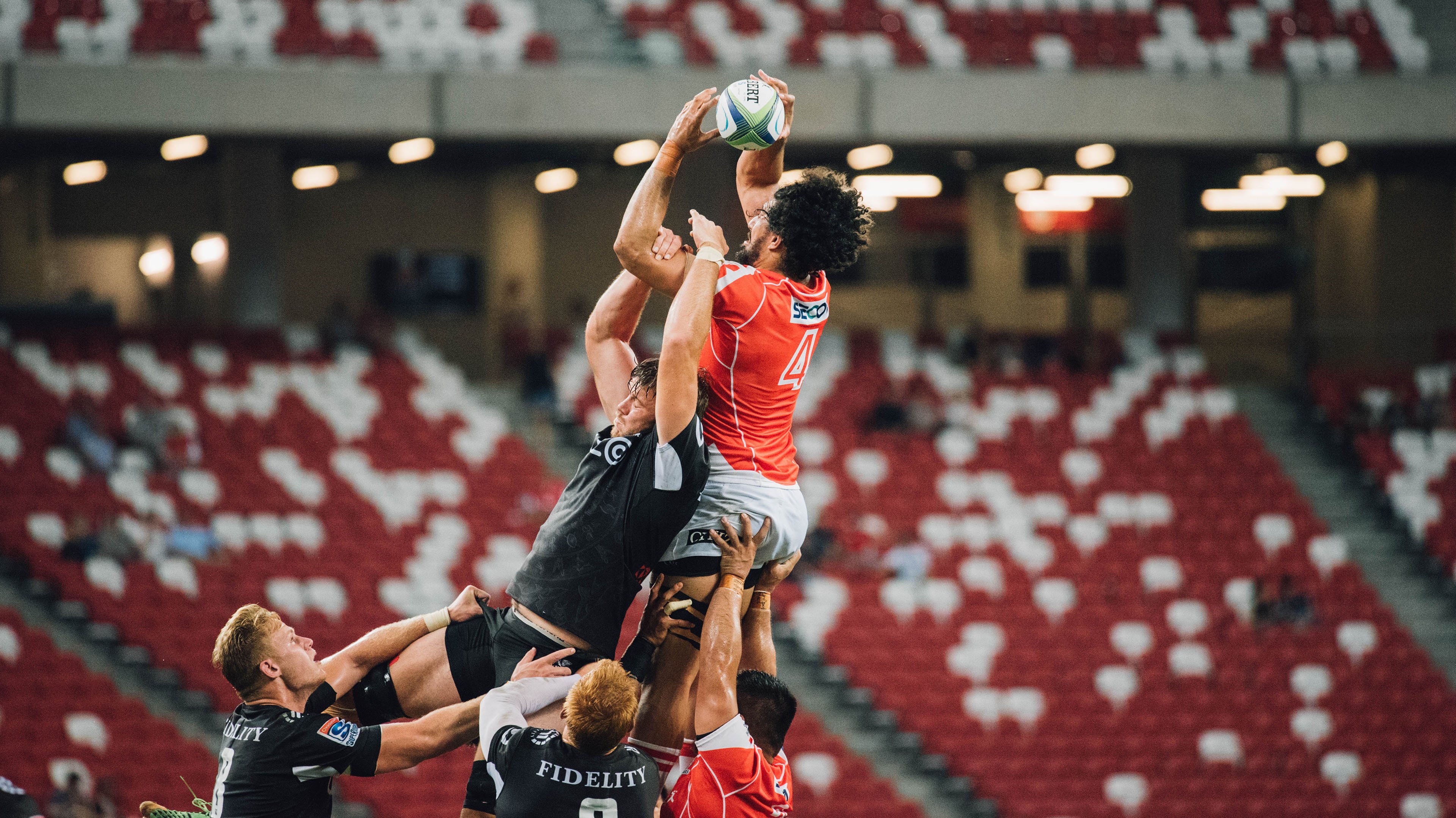 “冠军的瞬间：感人全场的夺冠时刻”，冠军的视频