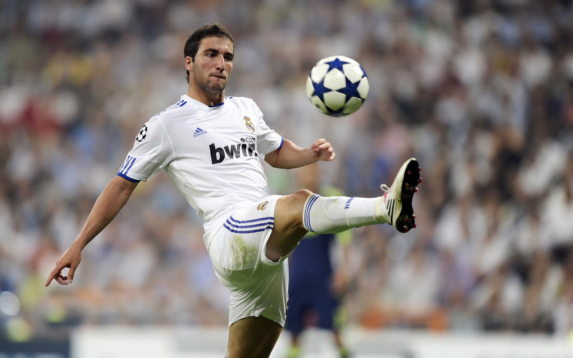 “英超逆转大战：精彩瞬间最令人难忘”，英超逆转夺冠